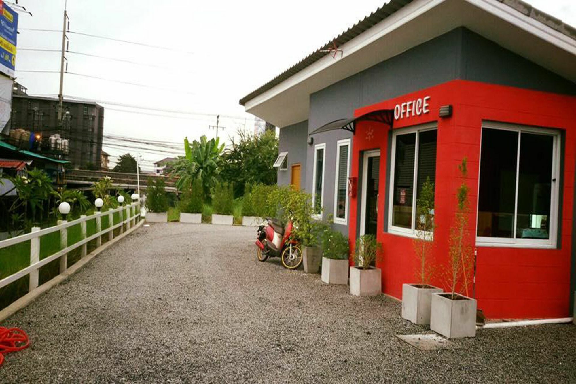 Love Box Resort Bangkok Exterior photo