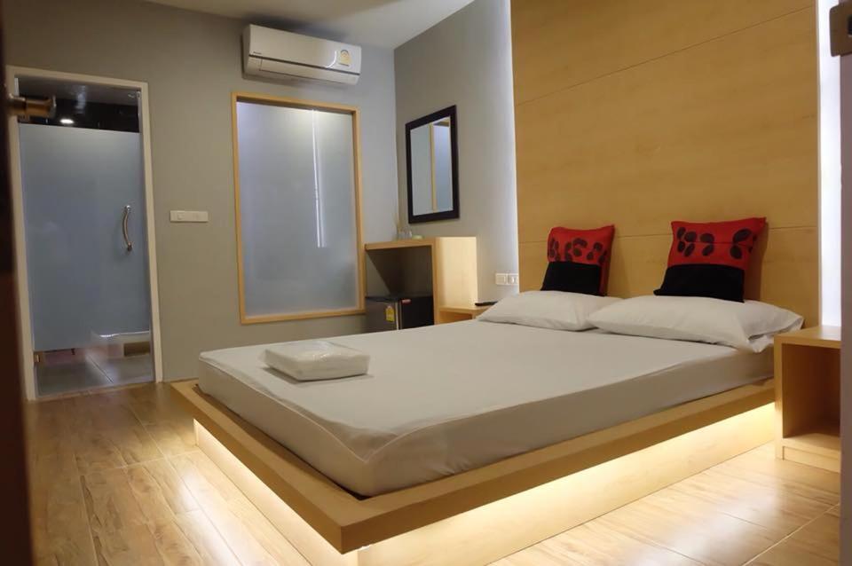 Love Box Resort Bangkok Exterior photo